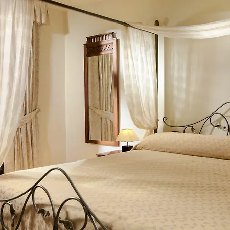 Regency Country Club, Hotel 3*