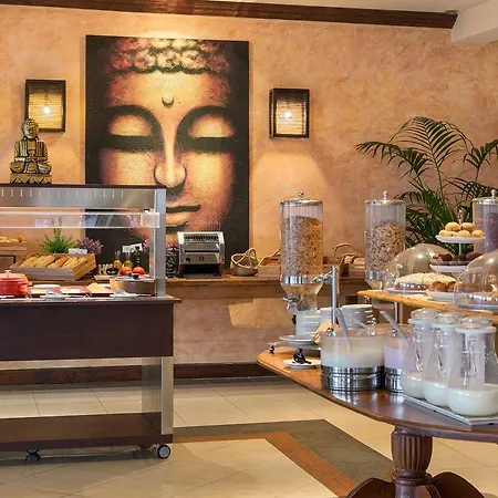 Otel Regency Country Club,