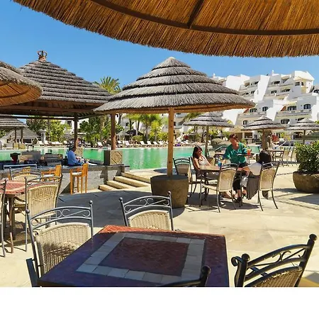 Regency Country Club, Otel 3*